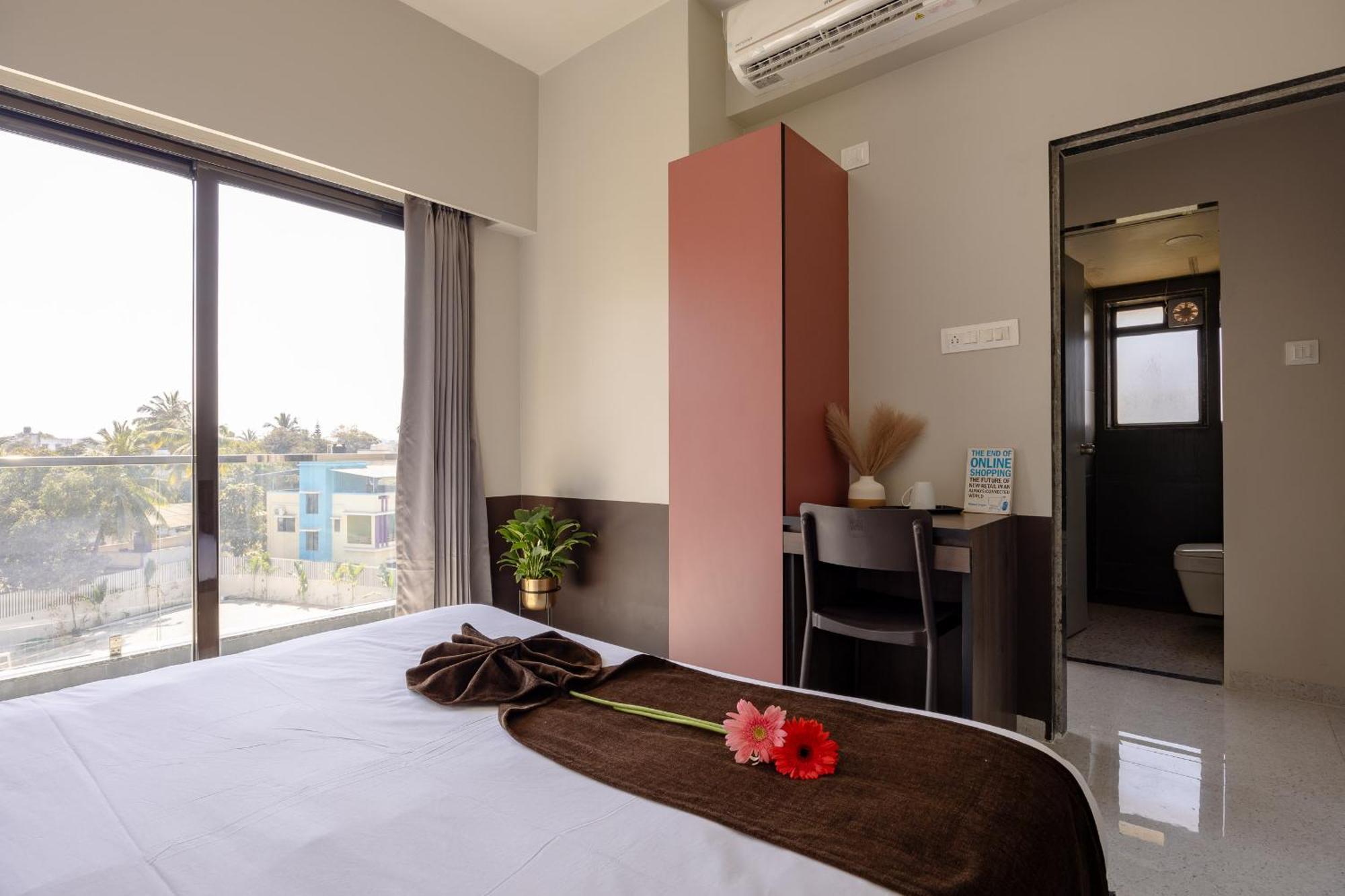 Saavi Suites Daman Exterior foto