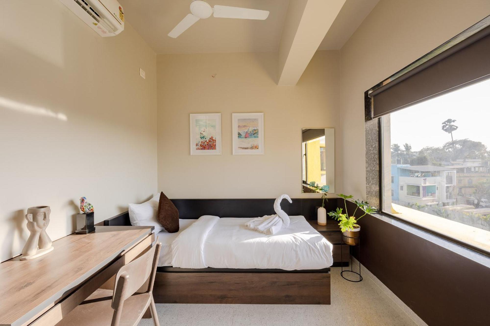 Saavi Suites Daman Exterior foto