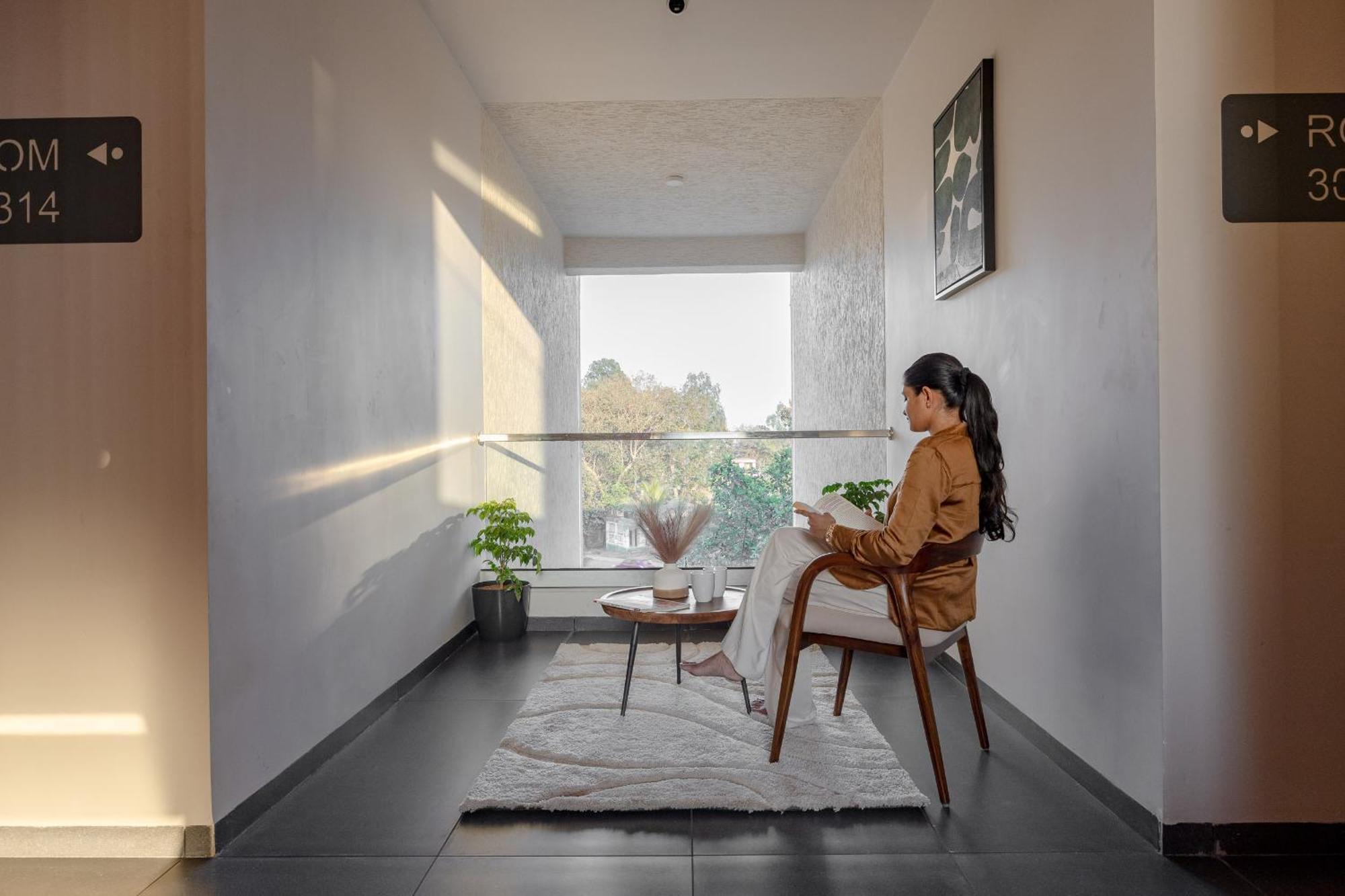 Saavi Suites Daman Exterior foto
